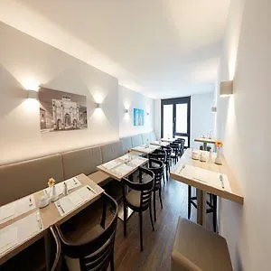 Ghotel Hotel&living München-city 3* München